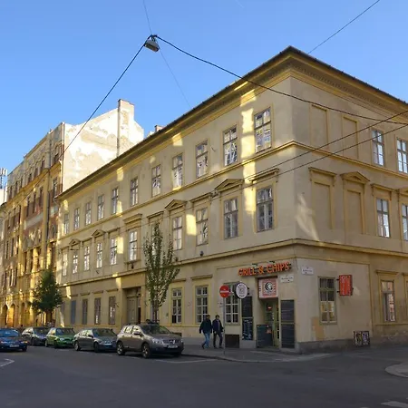 Apartment Klarahome-studio *