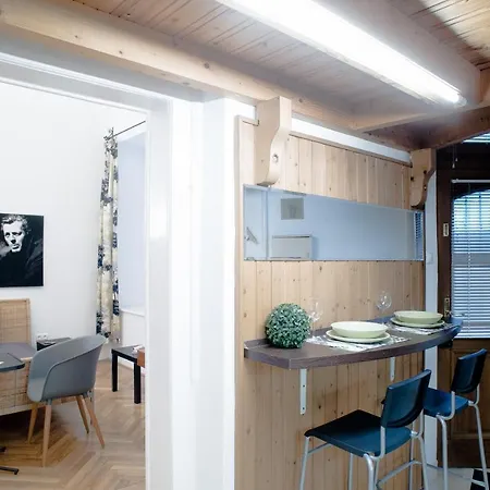 Klarahome-studio 아파트 *