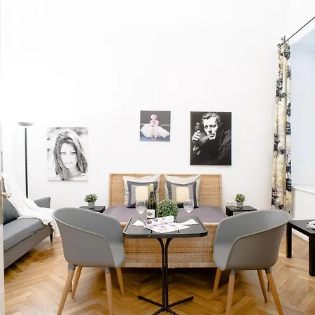 Klarahome-studio * Budapest
